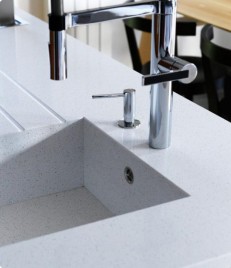 Какую купить мойку: нержавейка или искусственный камень?